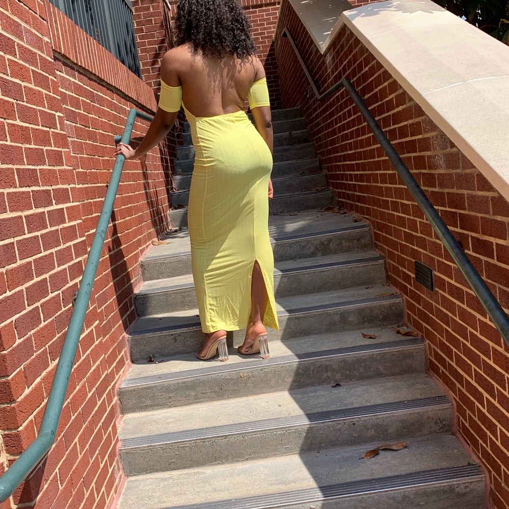 Open Back Maxi - Picture 2 of 3